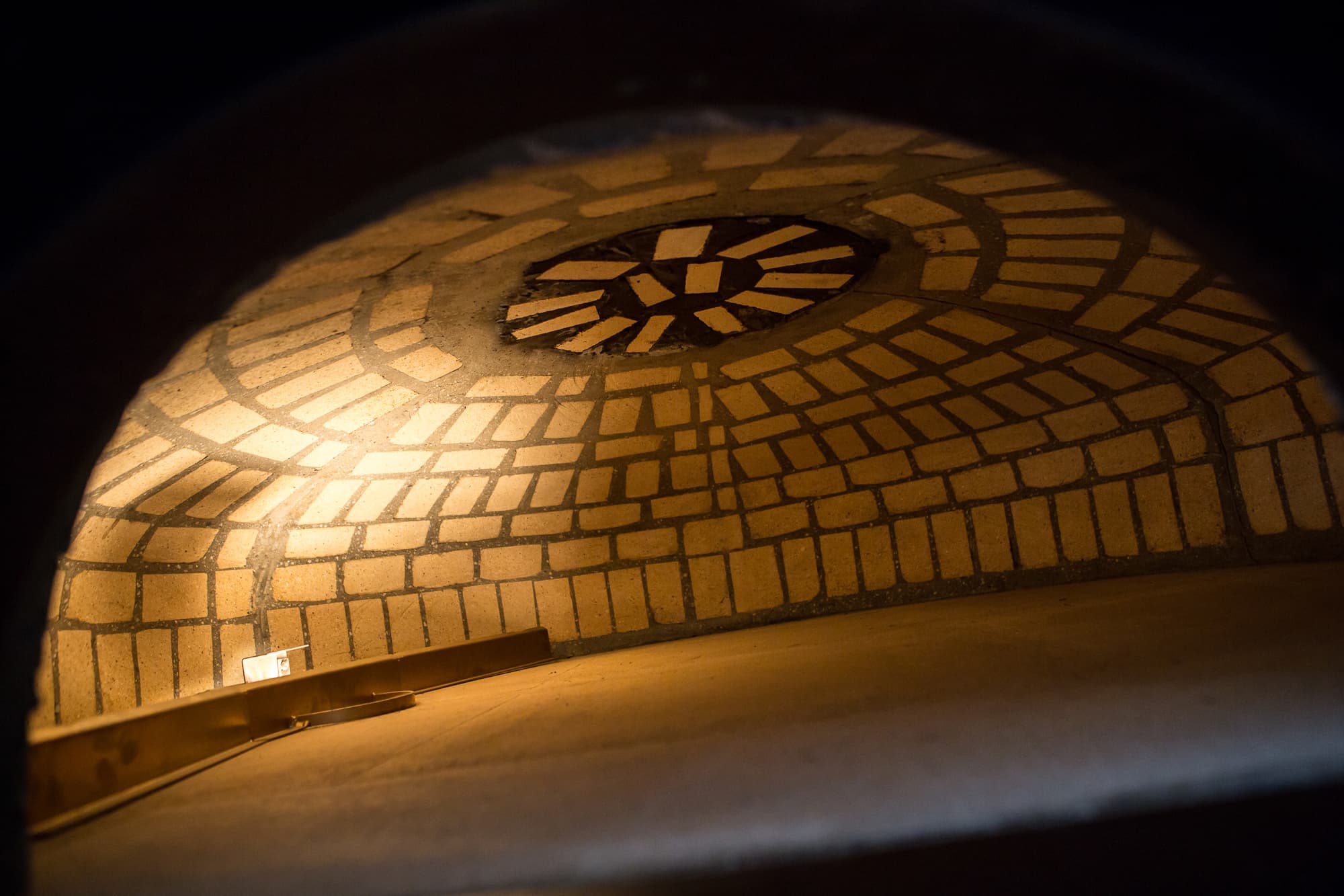 Mattoni refrattari, non impasto gettato.