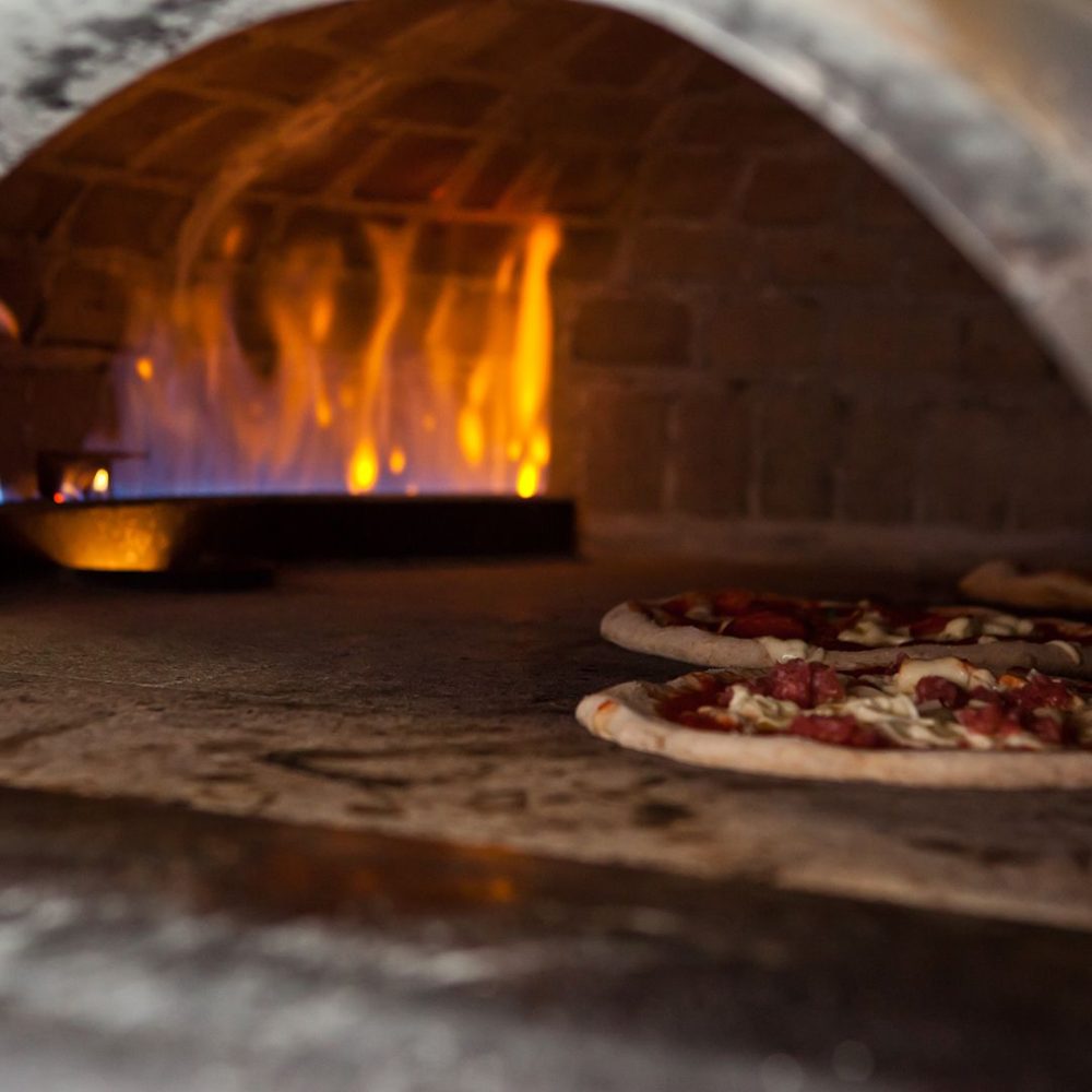 Come scegliere il forno per pizza a legna professionale